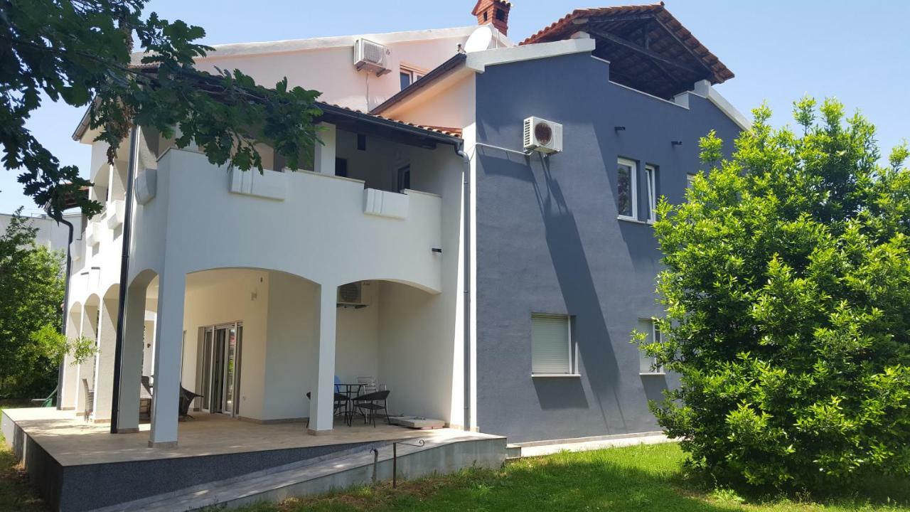Villa Iva Medulin Exterior photo